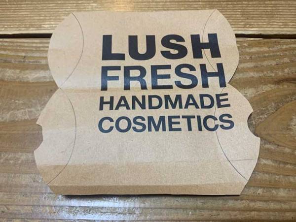 おしゃれなのにエコ！ショップバッグがギフトボックスに生まれ変わる！