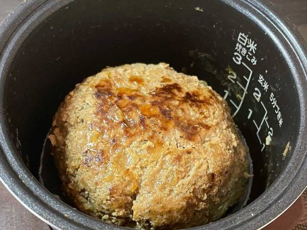 「肉汁爆弾」「この発想はなかった」　混ぜるのが面倒になったハンバーグを…