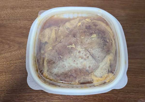 セブンイレブンのカツ丼はうまい？　チルドの商品を食べてみると…
