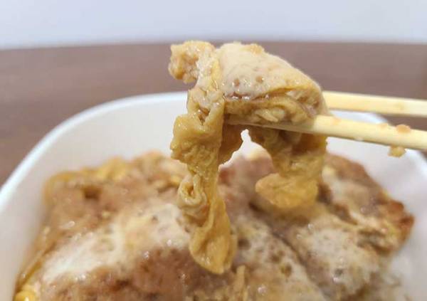 セブンイレブンのカツ丼はうまい？　チルドの商品を食べてみると…
