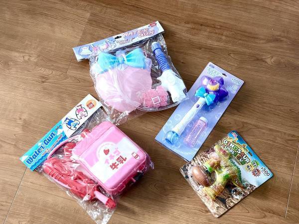 『３COINS』ってすごい！　ハイクオリティなシャボン玉＆水鉄砲に子供大興奮