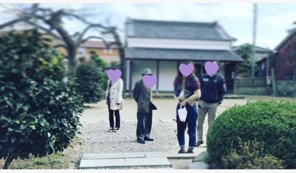 家族で写真撮影をしたら…？　完成した２枚に「最高すぎる」「全員強そう」