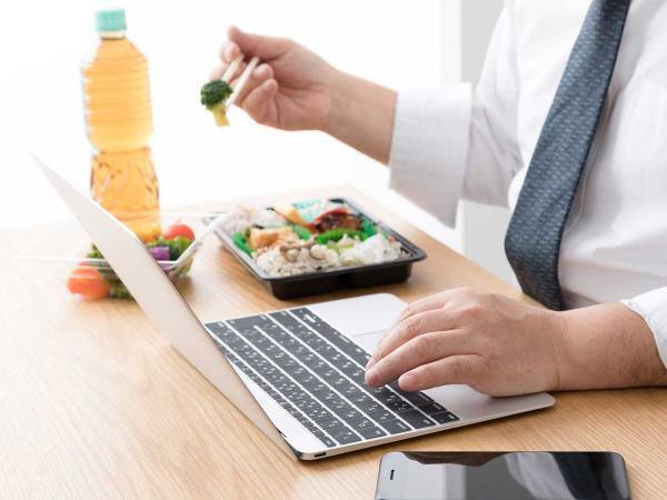 「弁当を作ってもらうのは甘えだ」という上司　男性社員の『ひと言』が最強すぎた