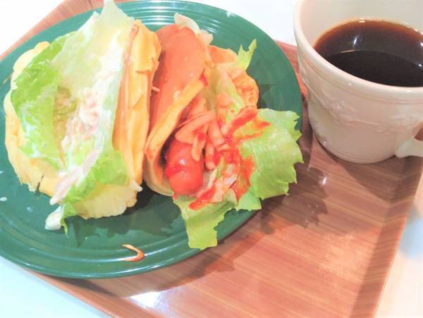 朝ごはんや昼ごはんにピッタリ！好きな具材をホットケーキに巻くだけでお食事パンに大変身！