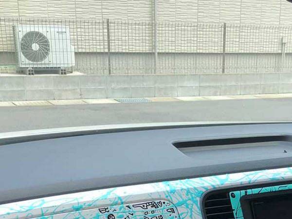 我が子に、３９８円のペンキでお絵描きさせたら？　「最高」「世界に１つだけの作品」