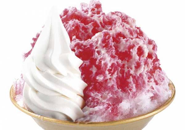 コメダ珈琲のかき氷を注文して驚愕　想像を超えるサイズに「ミニとは？」