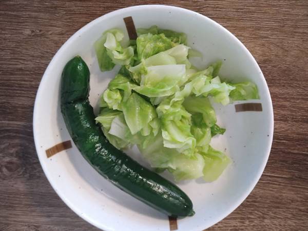 まとめ買いOK！ キュウリとキャベツは冷凍で３週間保存できる！ オススメの簡単レシピも！