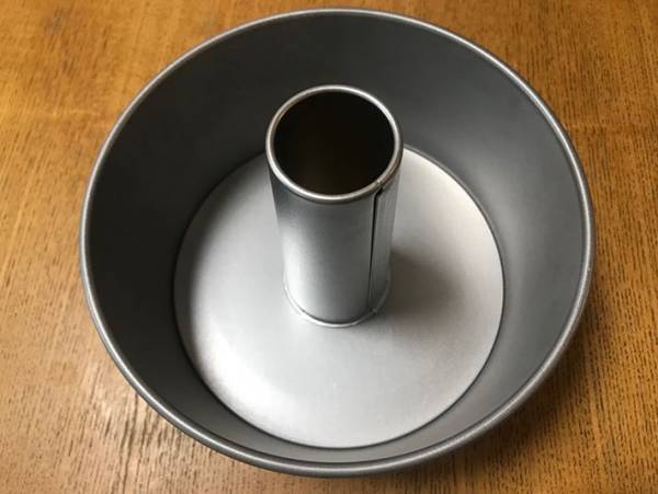 ケーキを箱に入れずに冷蔵庫にしまうときは…あるものを使うと便利！