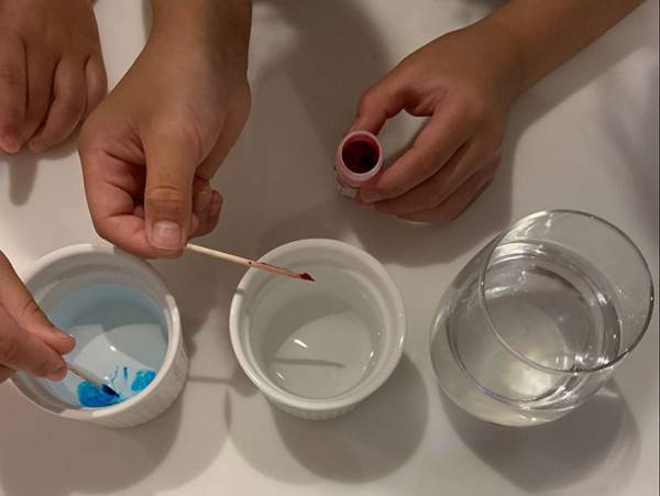 不思議！理系パパに学ぶカラフルな水玉遊び