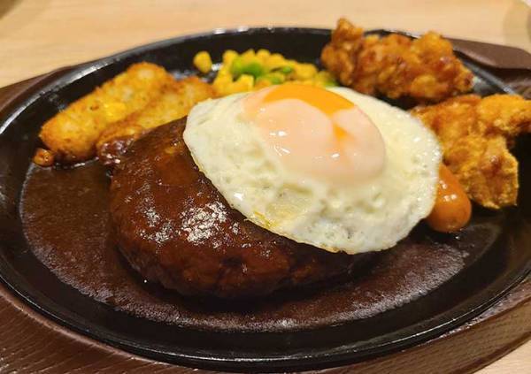 ガストのハンバーグはおすすめ？　不動の人気「間違いない」の声