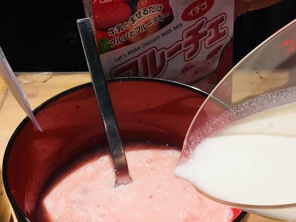 フルーチェを大胆アレンジ！　大人バージョンに「こんな食べ方があったとは！」