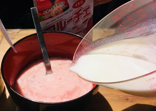 フルーチェを大胆アレンジ！　大人バージョンに「こんな食べ方があったとは！」