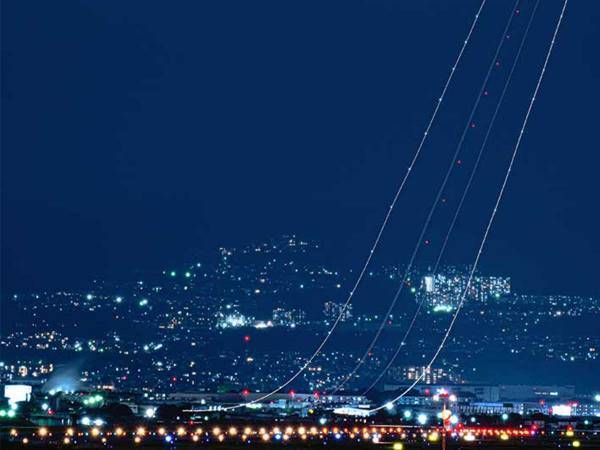 「銀河鉄道999だ」「ロマンを感じる」　離陸した飛行機をとらえた２枚に大反響