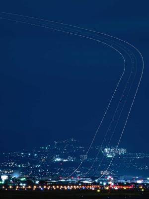 「銀河鉄道999だ」「ロマンを感じる」　離陸した飛行機をとらえた２枚に大反響