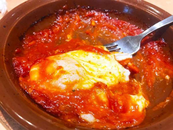 「ひそかに乗っかった？」　サイゼ新メニュー登場に、『３００億の男』を連想する人続出