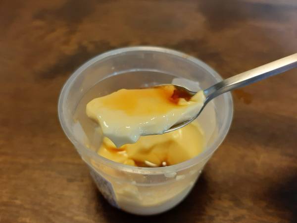 ふわっふわでトロットロ　『窯出しとろけるプリン』を食べてみた