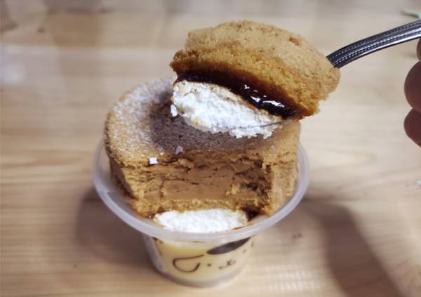 ファミマのスフレプリン　サンリオとコラボで濃厚絶品！