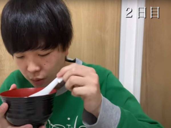 １週間、断食生活を決意した大学生　２日目からの行動に「笑い止まらん」「こういうの見たかった」