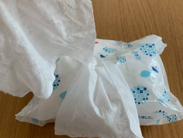 除菌ティッシュやおしりふきに使える ウエットティッシュを１枚ずつ出す裏ワザ