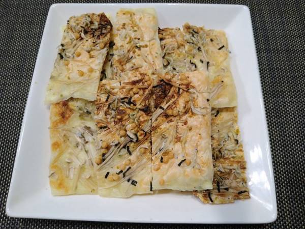 カルシウムたっぷりで低糖質 レンジで作れる『チーズDEせんべい』のレシピをご紹介！