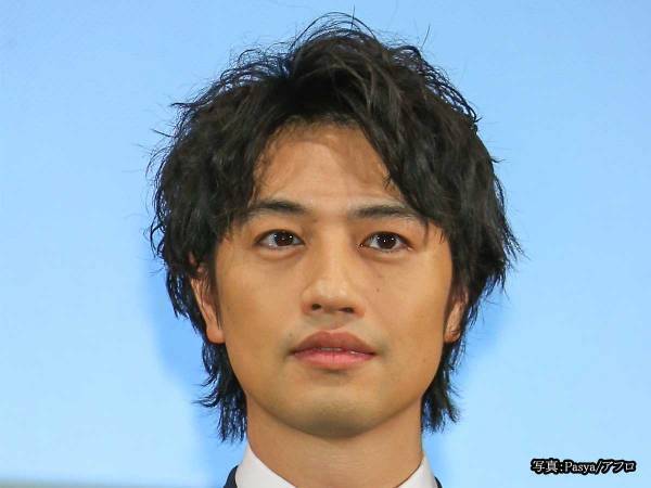 「電車で吹き出した」「最高」　斎藤工、ツインテール姿が話題に