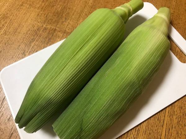 トウモロコシがいつまでもみずみずしい！ゆでた後に一手間かけるだけ