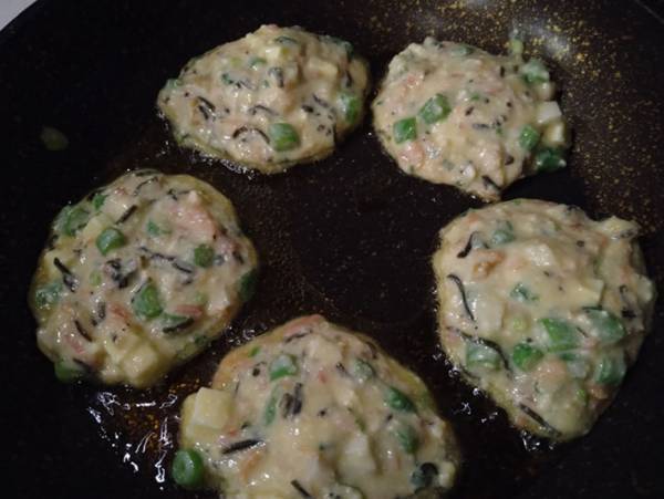 えっ、これ本当に豆腐？ もちもちして、おいしい！ 『豆腐DEもっちり焼き』を作ってみました！