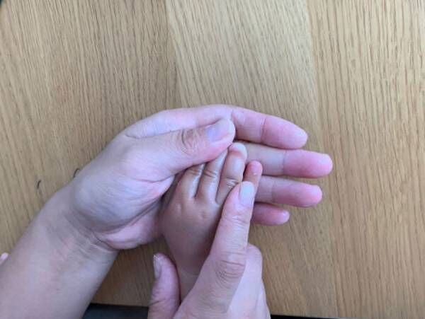 切る前のひと手間で 子供の爪切りを楽にする方法 21年7月26日 ウーマンエキサイト 1 2