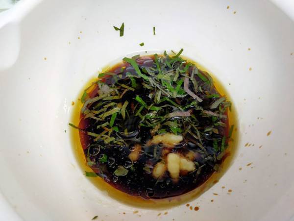 そのおいしさ破滅級！にんにくたっぷり『悪魔な味玉』作ってみた