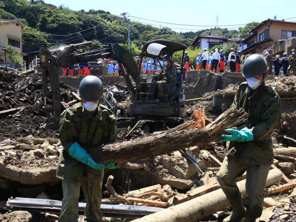 猛暑の中、熱海で支援を続ける自衛隊　その姿に「忘れないで」「本当にありがとう」