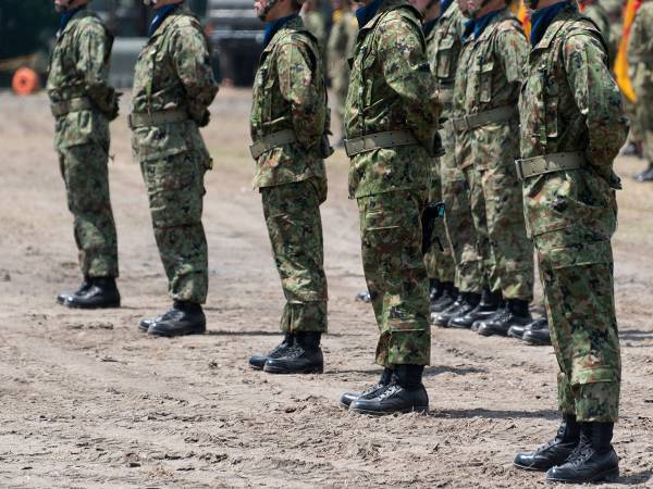 自衛隊、熱海の犠牲者に黙とう　活動終了を報告