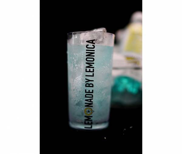 ファミマ発売のレモネード　まさかの色が話題！