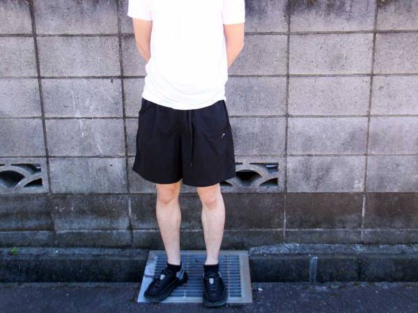 品切れ続出中のワークマン『撥水ショートパンツ』　普段より２０cm以上大きいサイズでもはけるワケ