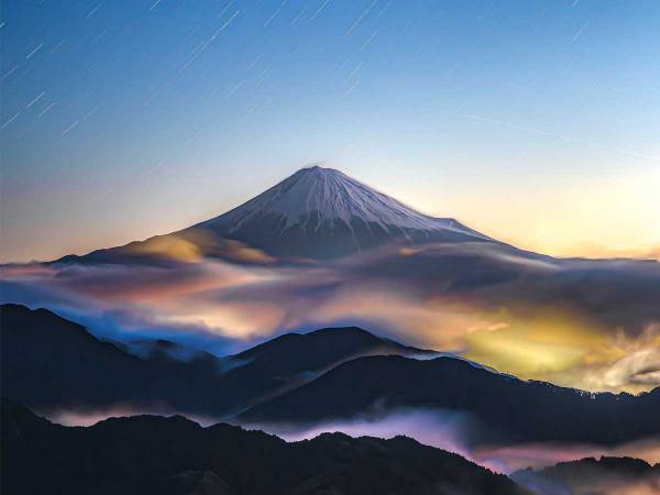 「まじか」「絵じゃないの！？」　富士山の写真に国内外から反響が相次ぐ