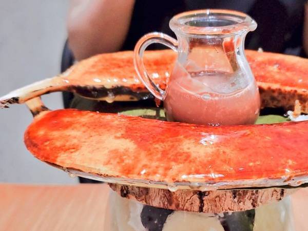 立派なカニの脚かと思いきや？『失敗写真』に「８度見した」「脳がバグる」