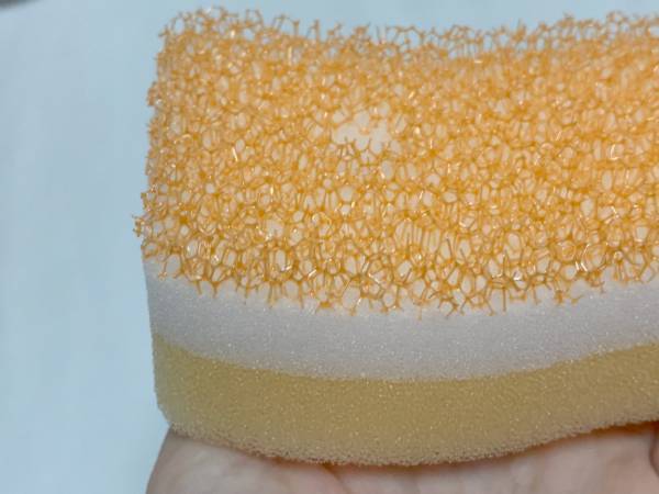 ドラッグストアに『主人公っぽいスポンジ』があった！　商品名に２度見不可避