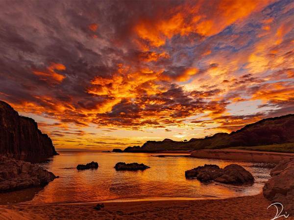 京都府が生み出した『赤い夜明け』が息を吞む美しさ　４枚の写真に心奪われる