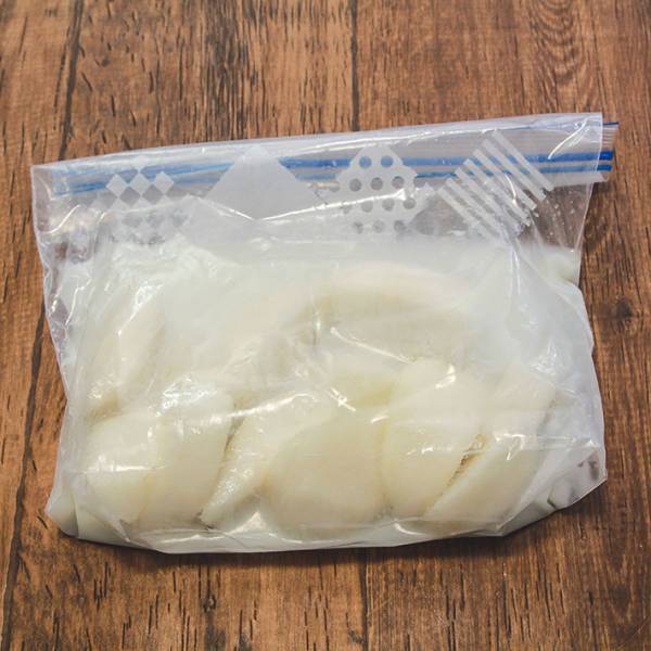 「なにこれ、めちゃおいしい…」　甘くない『残念な梨』をカルピスに漬けたら？