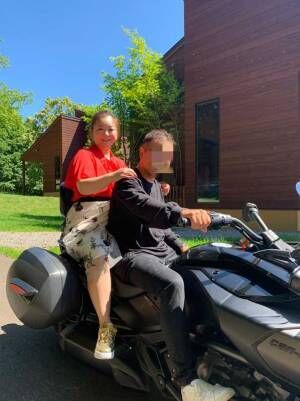 華原朋美 幸せオーラ全開で結婚を発表 すべて幸せに感じる自分が生まれた 21年8月17日 ウーマンエキサイト 1 2