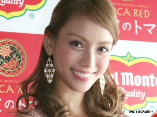 突然明かされた滝沢カレンの本名に、「イメージと違った！」「本名も芸名もかわいい」の声