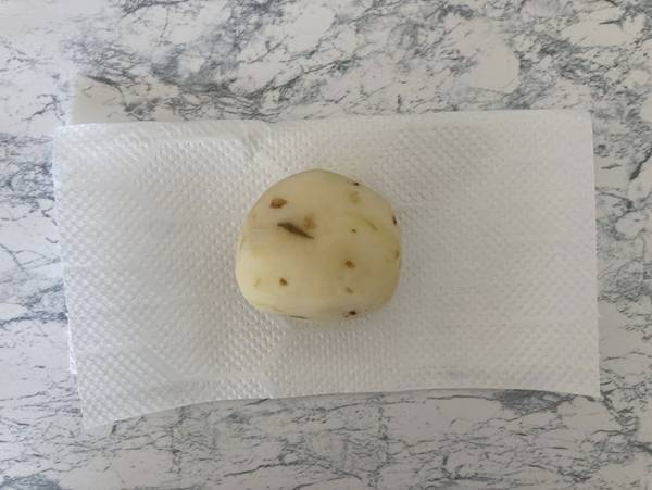 ツルツルむけて気持ちいい！エコにもなるジャガイモの皮むき方法とは？