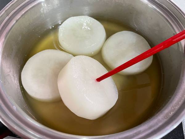 おでんや煮物に便利な豆知識！大根に味がしみ込む裏技