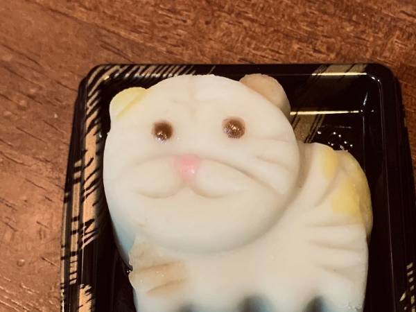 干支の寅だと思って購入した和菓子　しかし、商品名を見たら「ジワジワくる」