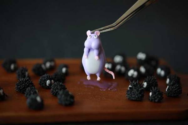 超ミニサイズで「えんがちょ！」　角砂糖よりも小さなサイズで再現