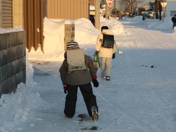 兄弟別々に出発することに、不満を漏らす女の子　理由に「すごく分かる」の声