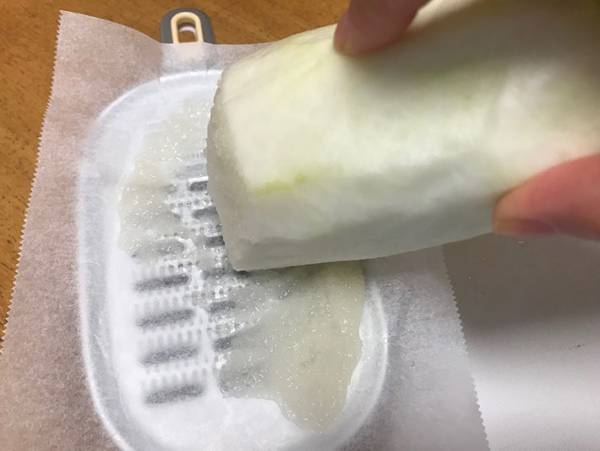 おろし金は洗うのが大変！そんな時はあるものを使って大根おろしを作ろう