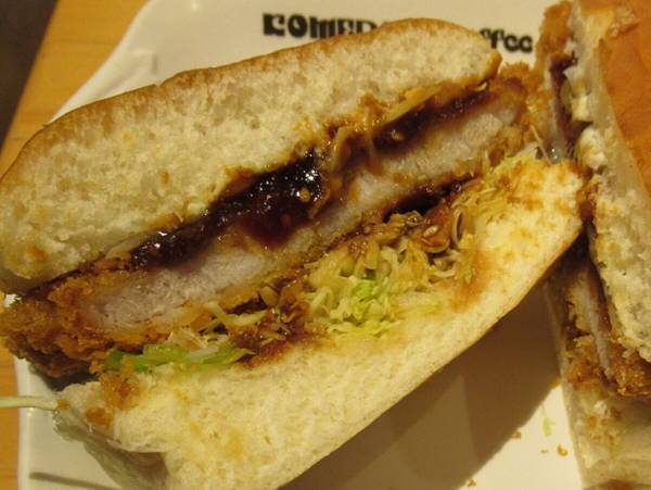 「何等分にしますか？」コメダ珈琲店がみそカツパンの切り分け方を確認する理由とは？