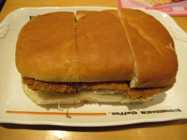 「何等分にしますか？」コメダ珈琲店がみそカツパンの切り分け方を確認する理由とは？