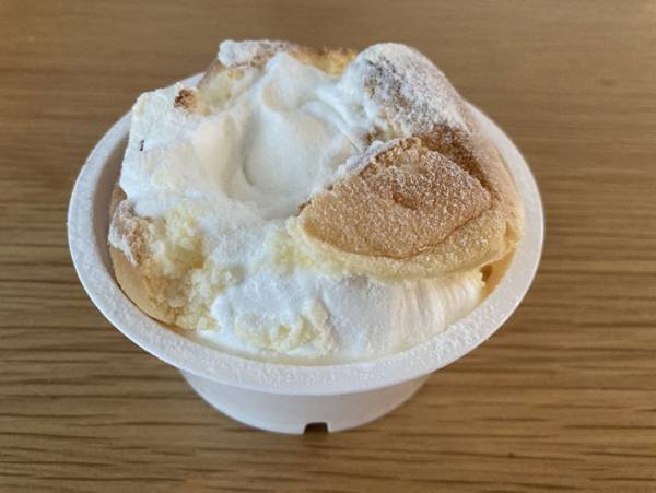 ふわふわしっとりでスプーンが止まらない！ローソンのおぼれクリームにスフレ爆誕