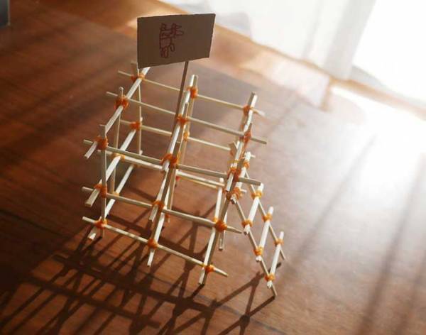 娘と夫の工作を見守る妻「可愛いな」　４日後の光景が、こちら